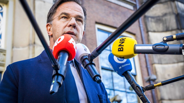 Премиерът на Нидерландия заклейми COVID-19 протестите като "чисто насилие от идиоти"