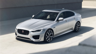 Jaguar XE - седан, за който няма да спреш разказваш