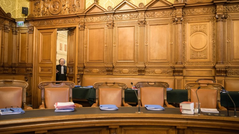 Френски съд постанови Бернар Тапи да върне получените от държавата €404 млн.