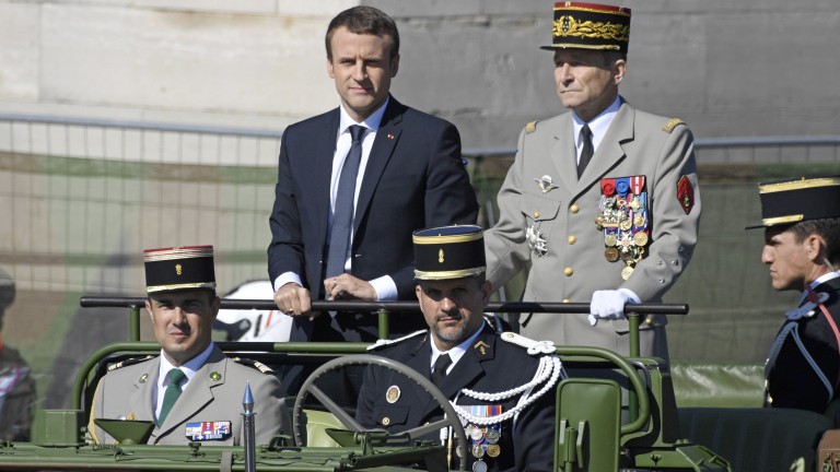Началникът на френската армия хвърли оставка заради орязването на разходите