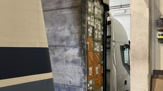 Митнически служители хванаха четирима турски граждани опитали да пренесат разнородни