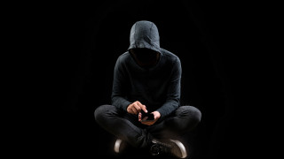 Интернет е място където всеки клик и всяка дума са