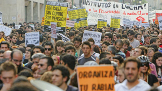 Хиляди участваха в нощно шествие срещу безработицата в Мадрид