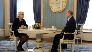 Лидерът на Национален фронт Марин льо Пен поздрави Владимир Путин