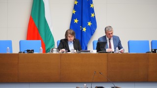 По време на днешното заседание на парламента депутатите създадоха комисия