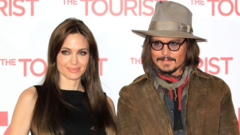 Медиите свързват Анджелина Джоли с Джони Деп 