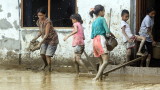 Близо 30 души са загинали при наводнения в Индия