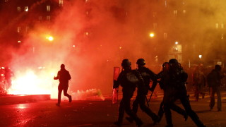 90 задържани при протестите във Франция