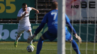 Футболистът на Славия Радослав Кирилов ще продължи кариерата си