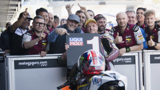 Сам Лоус Великобритания Elf Marc VDS Racing Team спечели Гран