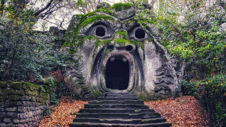 Сакро Боско - паркът на чудовищата в Италия