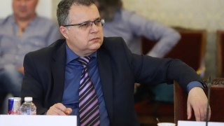 Стоян Михалев депутат от Продължаваме Промяната Демократична България не