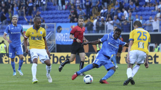 Левски се изложи брутално, но все пак ще играе в Лига Европа, викове "Оставка!" на "Герена"