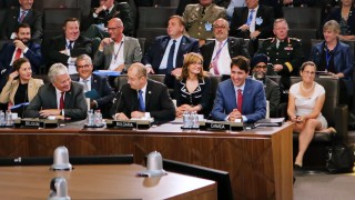 България приветства решението от Срещата на върха на НАТО за