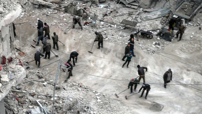 Най-малко 16 ранени при три взрива в Северна Сирия