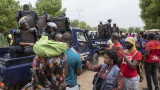 Мали: Франция ни изостави