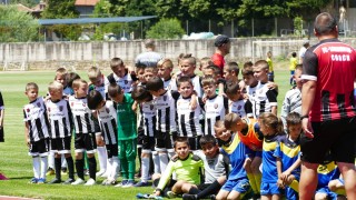 Днес официално беше открито шестото издание на ежегодния Детски футболен