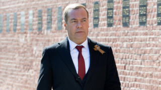 Заместник председателят на руския Съвет за сигурност Дмитрий Медведев в неделя