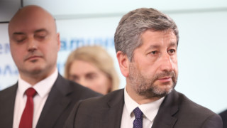 Конституционните промени отидоха в кошчето за боклук но всъщност кошчето