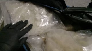 Столичните полицаи откриха голямо количество различни по вид наркотични вещества