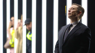 Отдавна на всички е ясно че Илон Мъск е личност с