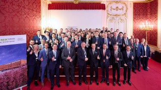 Японската глобална логистична компания NIPPON EXPRESS HOLDINGS INC придоби всички дялове и четири