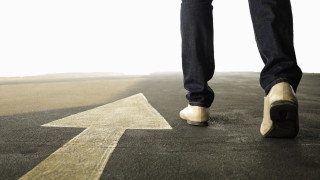 От десетилетия може би и съвсем умишлено политическият