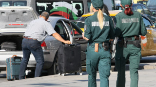 Осем нелегални мигранти задържаха гранични полицаи от РДГП Елхово