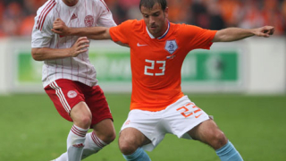 Ван дер Ваарт под въпрос и за Бразилия