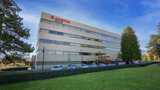 Големи фабрики на италианската компания Ariston и германската Boge ще бъдат