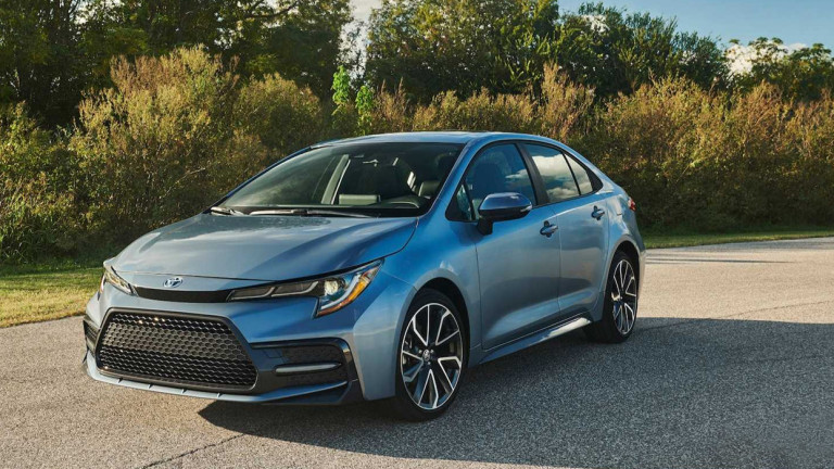 Toyota показа новата Corolla (СНИМКИ)