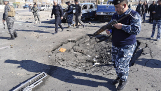 Кола-бомба уби петима в Басра