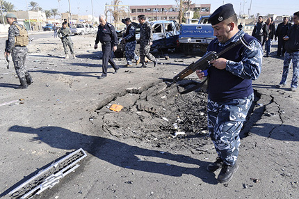 Двоен бомбен удар уби 12 души в Ирак