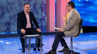 Бившият директор на Капанския ансамбъл Светослав Митев е извършил груби