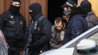 Испанската полиция провежда операция за борба с тероризма в Барселона