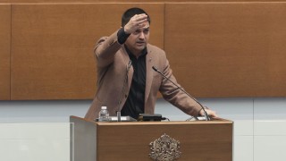 да избере нов председател на Народното събрание който да стане