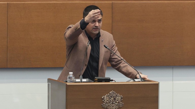 да избере нов председател на Народното събрание, който да стане