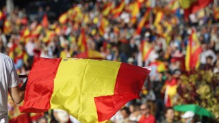 Глобиха испански министър за предизборна агитация