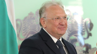 Служебният външен министър няма да променя позицията към Северна Македония