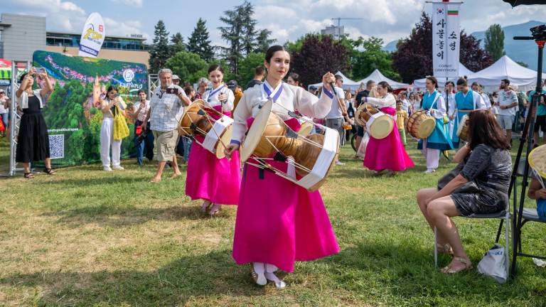 Фестивалът е шанс да се докоснем до далечни култури
