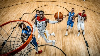 Израел победи Германия с 82 80 и записа първа победа на