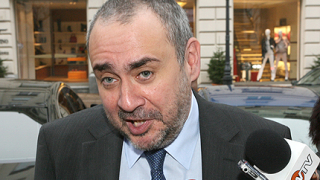 Велчев мълчи за експертизите