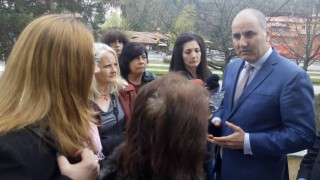 Най хубаво е да си президент в България Нищо не зависи