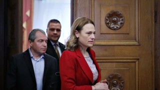 Има такъв народ са диалогично настроени и няма да поставят