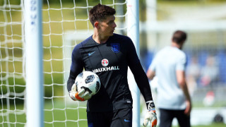 Английският национал Ник Поуп може да реши вратарските проблеми на