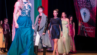 С пищно ревю събрало уменията и стремежите към красота и