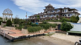 Почетният председател на ДПС Ахмед Доган не е собственик на