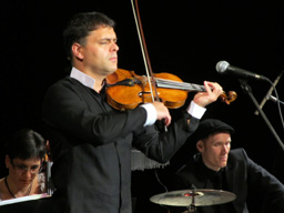 С концерт на Васко Василев започва Салонът на изкуствата в НДК  