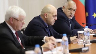 Има пари за 3 месеца ако стане 6 или 9