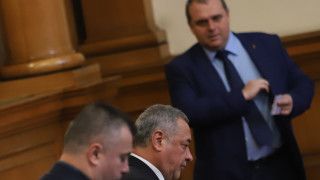 Депутатите от ВМРО внасят Закон за кирилицата Промени са замислени